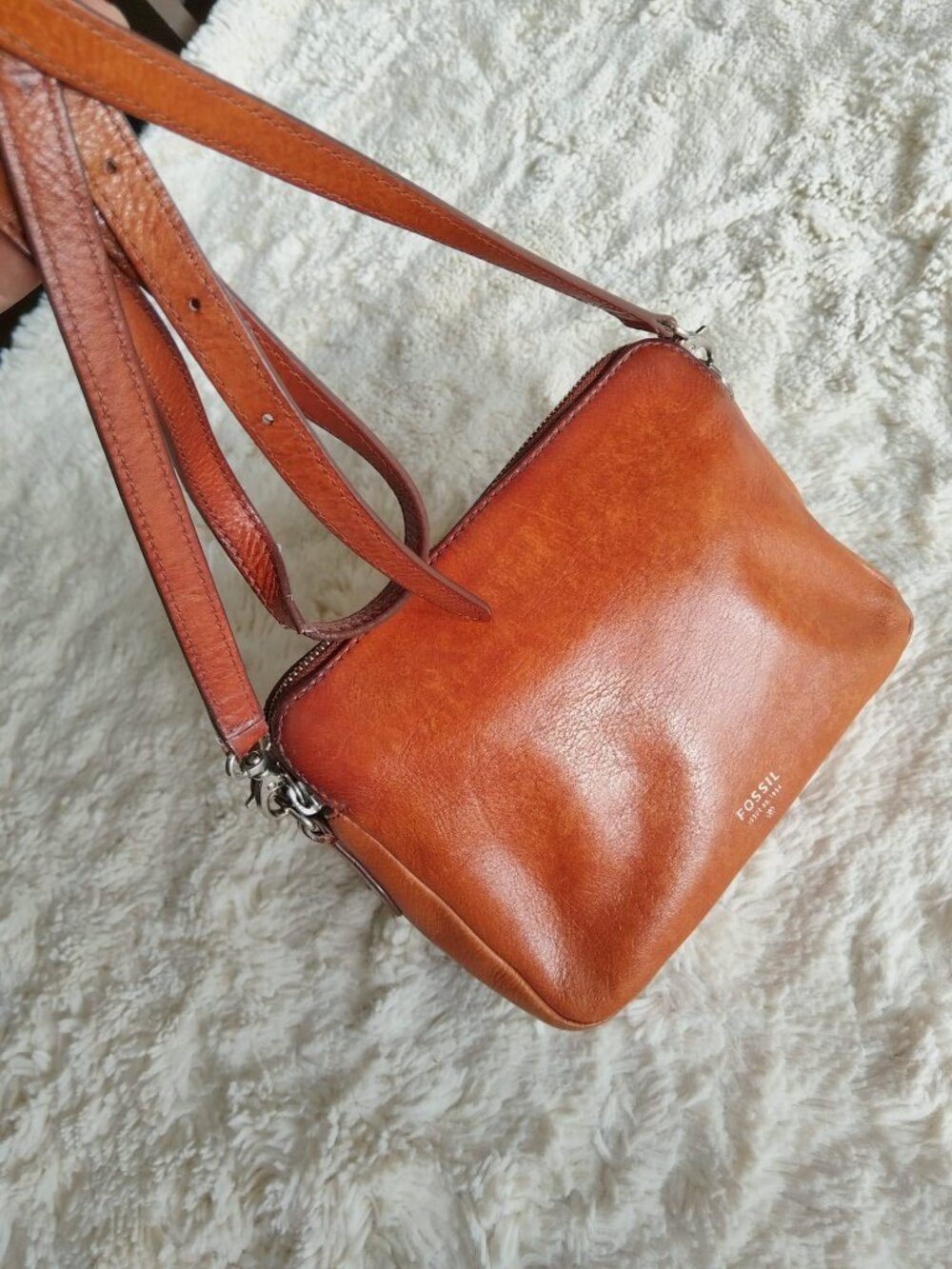 Fossil Issue No 1954 Cognac Tan Distressed Leather Crossbody Purse Organizer